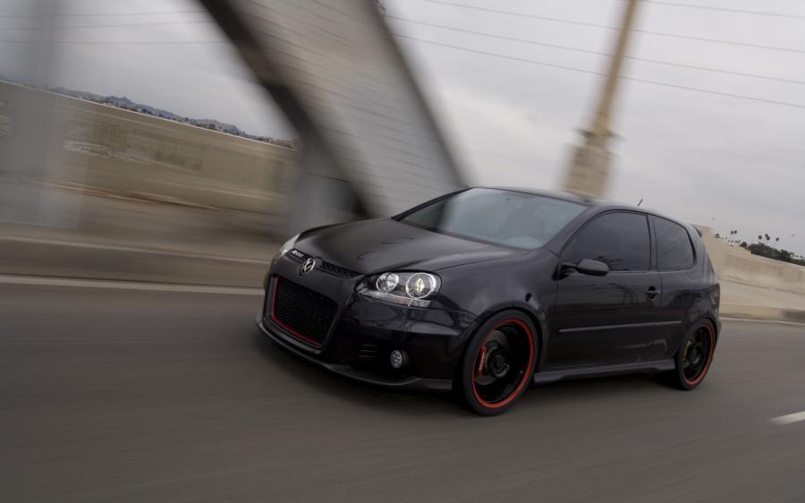  Volkswagen Golf R GTi Concept 2006 года  (фото 18 из 25)